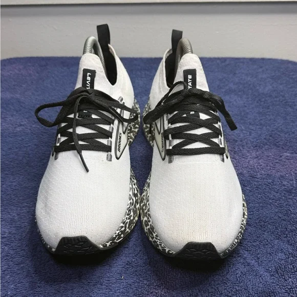 Brooks White and Black Athletic Shoes - Picture 2 of 9